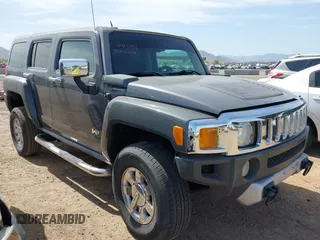 2008 Hummer H3 SUV with VIN 5GTEN13E788136572, listed as a IAAI auction lot 41925452 with 164,566 mi miles. Bid and sale history available at carsss.com. Image 1.