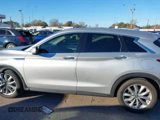 2020 Infiniti QX50 Luxe z VIN 3PCAJ5M37LF105904, wystawiony jako IAAI lot #41251242 z przebiegiem 66 806 mil mil oraz . Historia ofert i sprzedaży dostępna na DreamBid. Obrazek 14.