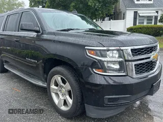 2015 Chevrolet Suburban LT z VIN 1GNSKJKC9FR696000, wystawiony jako Copart lot #59152535 z przebiegiem 146 457 mil mil oraz Czysty tytuł • Clean title. Historia ofert i sprzedaży dostępna na DreamBid. Obrazek 1.