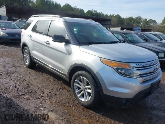 2011 Ford Explorer XLT with VIN 1FMHK7D8XBGA39836, listed as a IAAI auction lot 41314524 with 259,505 mi miles and . Bid and sale history available at carsss.com. Image 1.