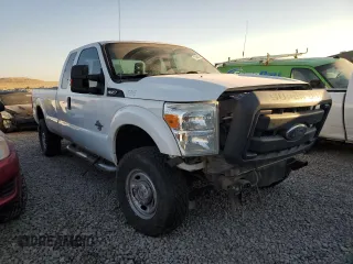 2015 Ford F-350 z VIN 1FT7X3BT5FEC25285, wystawiony jako Copart lot #73368374 z przebiegiem 250 411 mil mil oraz Czysty tytuł • Clean title. Historia ofert i sprzedaży dostępna na DreamBid. Obrazek 4.