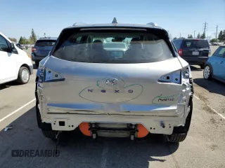 2023 Hyundai NEXO Limited z VIN KM8J84A65PU033940, wystawiony jako Copart lot #67062014 z przebiegiem 10 985 mil mil oraz Szkoda całkowita • Salvage title. Historia ofert i sprzedaży dostępna na DreamBid. Obrazek 6.