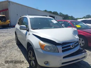 2008 Toyota RAV4 Ltd with VIN JTMZD31V585092101, listed as a IAAI auction lot 41987217 with 197,519 mi miles. Bid and sale history available at carsss.com. Image 1.