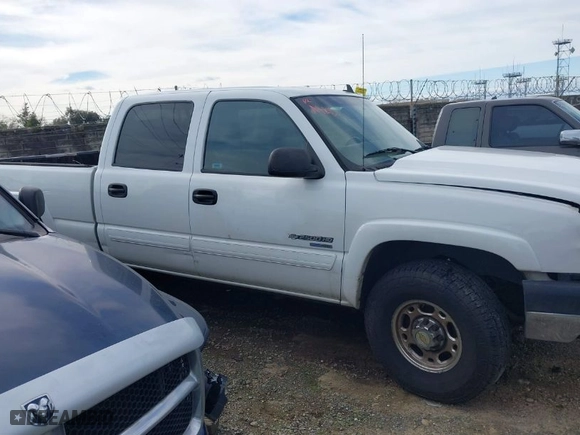2006 Chevrolet Silverado 2500HD LT1 with VIN 1GCHK23D56F178077, listed as a IAAI auction lot 41414735 with NaN miles. Bid and sale history available at carsss.com. Image 13.