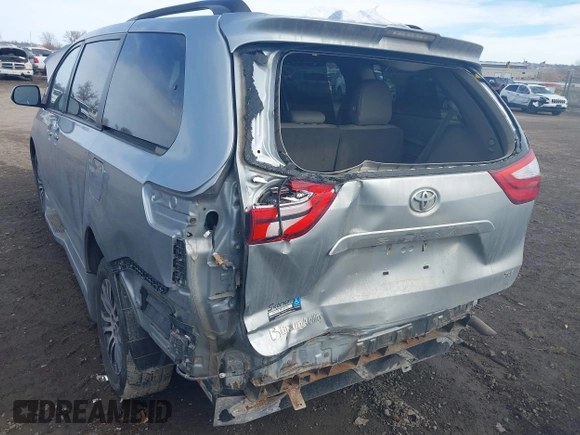 2019 Toyota Sienna XLE Auto Access Seat with VIN 5TDYZ3DC1KS002323, listed as a IAAI auction lot 41677879 with 86,470 mi miles. Bid and sale history available at carsss.com. Image 6.