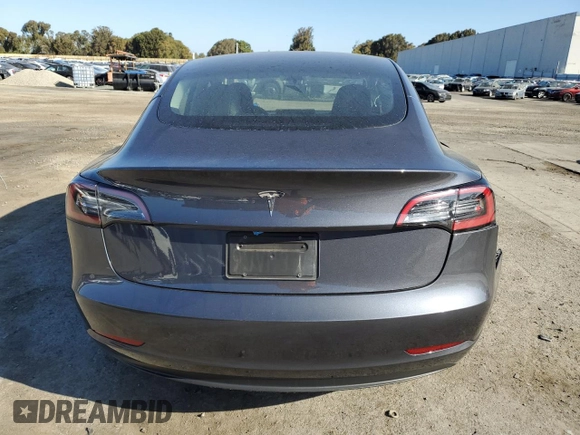 2023 Tesla Model 3 z VIN 5YJ3E1EA6PF681833, wystawiony jako Copart lot #55557834 z przebiegiem 36 522 mil mil oraz Szkoda całkowita • Salvage title. Historia ofert i sprzedaży dostępna na DreamBid. Obrazek 6.