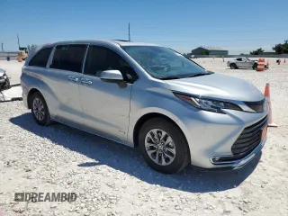 2021 Toyota Sienna XLE with VIN 5TDYRKEC0MS068583, listed as a Copart auction lot 53521605 with 66,162 mi miles and Salvage title. Bid and sale history available at DreamBid. Image 4.
