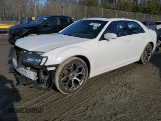2018 Chrysler 300 with VIN 2C3CCABGXJH266762, listed as a Copart auction lot 44382475 with 114,510 mi miles and Salvage Title. Bid and sale history available at carsss.com. Image 1.