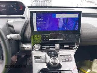 2023 Subaru Solterra Limited z VIN JTMABABA9PA035506, wystawiony jako IAAI lot #41926175 z przebiegiem 11 848 mil mil oraz . Historia ofert i sprzedaży dostępna na DreamBid. Obrazek 19.