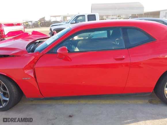 2015 Dodge Challenger R/T with VIN 2C3CDZAT7FH822611, listed as a IAAI auction lot 41347867 with 71,406 mi miles. Bid and sale history available at carsss.com. Image 15.