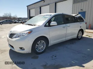 2017 Toyota Sienna XLE Auto Access Seat with VIN 5TDYZ3DC5HS889336, listed as a Copart auction lot 49524165 with 89,005 mi miles and Salvage Title. Bid and sale history available at carsss.com. Image 1.