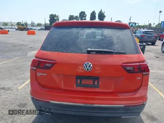2018 Volkswagen Tiguan SEL with VIN 3VV3B7AX5JM007960, listed as a IAAI auction lot 42790694 with 39,854 mi miles and . Bid and sale history available at DreamBid. Image 16.