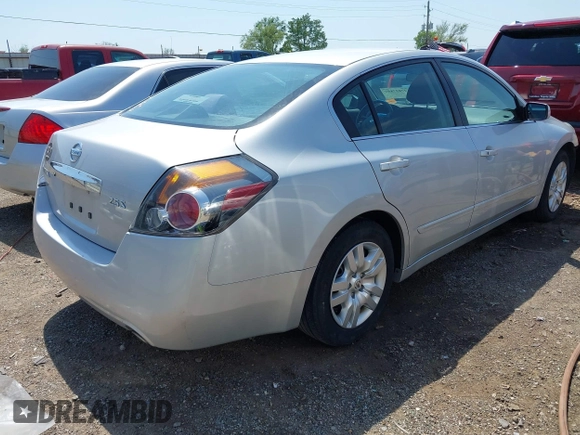 2011 Nissan Altima S with VIN 1N4AL2AP8BN488922, listed as a IAAI auction lot 42037880 with 253,998 mi miles and . Bid and sale history available at carsss.com. Image 4.