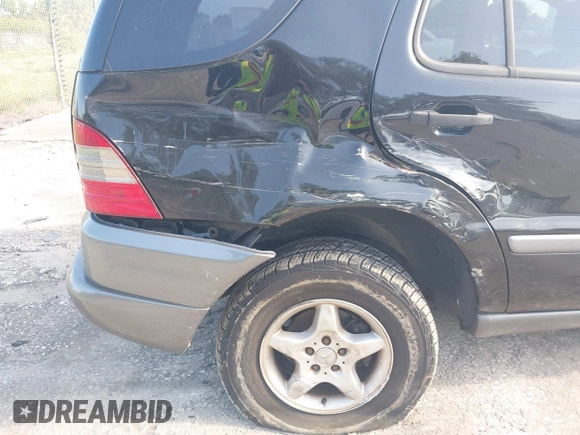 1999 Mercedes-Benz M 320/430/500 с VIN 4JGAB54E6XA143097, выставлен на аукционе IAAI как лот 42005462 с пробегом 194 260 миль миль и . История ставок и продаж доступна на DreamBid. Изображение 6.