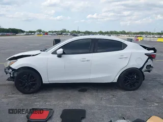 2019 Toyota Yaris L z VIN 3MYDLBYV0KY517300, wystawiony jako IAAI lot #41446298 z przebiegiem 144 666 mil mil oraz . Historia ofert i sprzedaży dostępna na DreamBid. Obrazek 14.