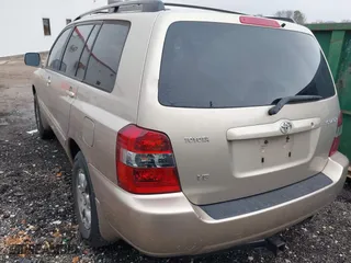 2006 Toyota Highlander w/3rd Row with VIN JTEDP21A660110930, listed as a IAAI auction lot 41521718 with 268,395 mi miles. Bid and sale history available at carsss.com. Image 3.