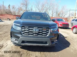 2023 Honda Passport TrailSport with VIN 5FNYF8H67PB042153, listed as a IAAI auction lot 41757909 with 26,810 mi miles and . Bid and sale history available at DreamBid. Image 12.