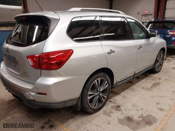 2017 Nissan Pathfinder SL with VIN 5N1DR2MM9HC626121, listed as a IAAI auction lot 41960381 with 139,819 mi miles. Bid and sale history available at carsss.com. Image 4.