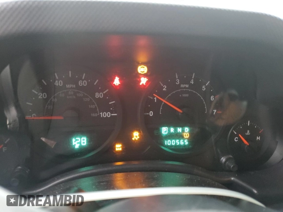 2008 Jeep Wrangler Unlimited X with VIN 1J4GB39138L608458, listed as a Copart auction lot 43549075 with 100,565 mi miles and Salvage Title. Bid and sale history available at DreamBid. Image 9.