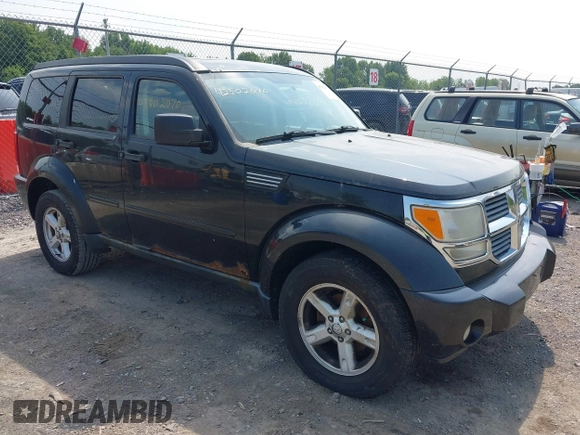 2008 Dodge Nitro SXT z VIN 1D8GU28K08W151127, wystawiony jako IAAI lot #42502070 z przebiegiem 145 972 mil mil oraz . Historia ofert i sprzedaży dostępna na DreamBid. Obrazek 1.