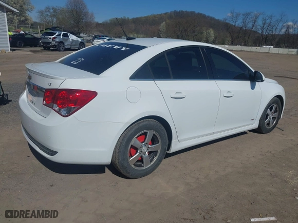 2012 Chevrolet Cruze LT w/1LT with VIN 1G1PF5SC5C7288264, listed as a IAAI auction lot 42045567 with 186,642 mi miles. Bid and sale history available at carsss.com. Image 4.
