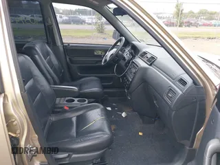 2000 Honda CR-V SE with VIN JHLRD1877YC047395, listed as a IAAI auction lot 40574334 with 416,948 mi miles. Bid and sale history available at carsss.com. Image 5.
