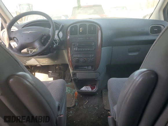 2006 Chrysler Town & Country SWB with VIN 1A4GP45R06B748604, listed as a Copart auction lot 48753575 with 184,256 mi miles and Salvage Title. Bid and sale history available at carsss.com. Image 8.