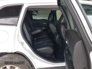 2022 Jeep Cherokee Latitude Lux z VIN 1C4PJLMXXND501689, wystawiony jako IAAI lot #42401720 z przebiegiem 34 037 mil mil oraz . Historia ofert i sprzedaży dostępna na DreamBid. Obrazek 8.