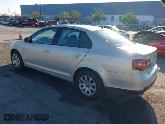 2010 Volkswagen Jetta Sedan S with VIN 3VWJZ7AJ0AM060706, listed as a IAAI auction lot 41238990 with 131,288 mi miles. Bid and sale history available at carsss.com. Image 3.