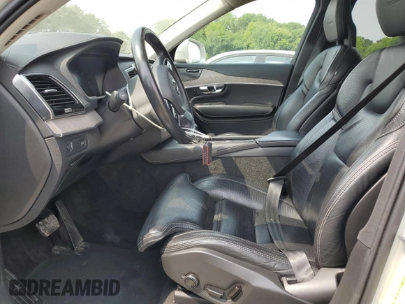2020 Volvo XC90 Inscription with VIN YV4A221L2L1556129, listed as a Copart auction lot 60505925 with 84,871 mi miles and Salvage title. Bid and sale history available at DreamBid. Image 7.