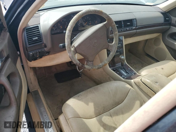 1996 Mercedes-Benz S 320 z VIN WDBGA33EXTA311436, wystawiony jako Copart lot #88064635 z przebiegiem Nie podano mil oraz Nie do naprawy • Non repairable. Historia ofert i sprzedaży dostępna na DreamBid. Obrazek 8.