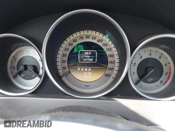 2012 Mercedes-Benz C 250 Sport z VIN WDDGF4HB6CR214135, wystawiony jako IAAI lot #42295684 z przebiegiem 147 768 mil mil oraz . Historia ofert i sprzedaży dostępna na DreamBid. Obrazek 7.