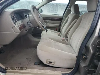 2004 Mercury Grand Marquis GS z VIN 2MEFM74W84X692469, wystawiony jako Copart lot #57794475 z przebiegiem 68 439 mil mil oraz Szkoda całkowita • Salvage title. Historia ofert i sprzedaży dostępna na DreamBid. Obrazek 7.
