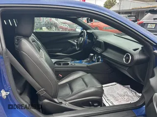 2019 Chevrolet Camaro 2LT with VIN 1G1FD1RS4K0156093, listed as a Copart auction lot 45787255 with 33,560 mi miles and Salvage Title. Bid and sale history available at carsss.com. Image 5.