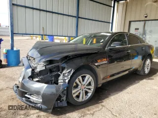 2014 Jaguar XJ with VIN SAJWA1CZ2E8V69885, listed as a Copart auction lot 53163105 with 117,793 mi miles and Clean Title. Bid and sale history available at DreamBid. Image 1.