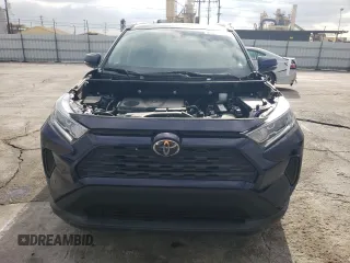 2019 Toyota RAV4 XLE with VIN JTMP1RFV8KD513544, listed as a Copart auction lot 82699354 with 43,562 mi miles and Salvage Title. Bid and sale history available at DreamBid. Image 5.