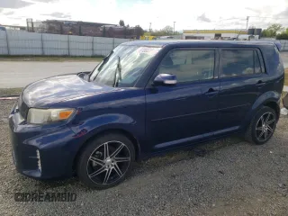 2013 Scion xB with VIN JTLZE4FE0DJ034303, listed as a Copart auction lot 51092205 with 210,195 mi miles and Salvage Title. Bid and sale history available at carsss.com. Image 1.