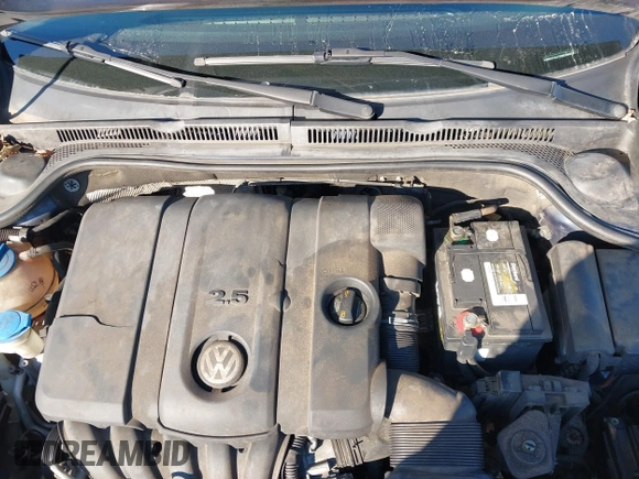 2013 Volkswagen Jetta SE with VIN 3VWDX7AJ7DM208972, listed as a IAAI auction lot 41653416 with 173,386 mi miles and . Bid and sale history available at DreamBid. Image 10.