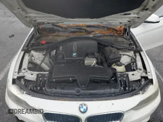 2015 BMW 3 Series 320i z VIN WBA3B1C54FP681488, wystawiony jako Copart lot #48207625 z przebiegiem 148 392 mil mil oraz Szkoda całkowita • Salvage title. Historia ofert i sprzedaży dostępna na DreamBid. Obrazek 11.