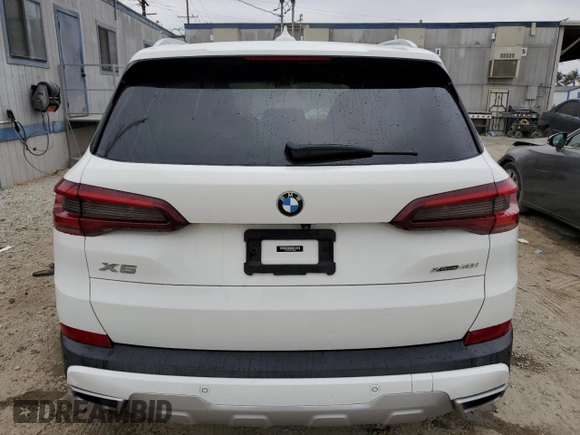 2020 BMW X5 xDrive40i z VIN 5UXCR6C02L9C46986, wystawiony jako Copart lot #59624005 z przebiegiem Nie podano mil oraz Szkoda całkowita • Salvage title. Historia ofert i sprzedaży dostępna na DreamBid. Obrazek 6.