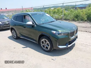 2024 BMW X1 xDrive28i z VIN WBX73EF0XR5Z23986, wystawiony jako IAAI lot #42429719 z przebiegiem 13 381 mil mil oraz . Historia ofert i sprzedaży dostępna na DreamBid. Obrazek 1.