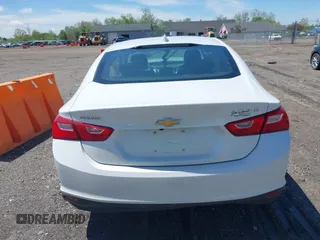 2018 Chevrolet Malibu LT z VIN 1G1ZD5ST7JF113869, wystawiony jako IAAI lot #42188467 z przebiegiem 104 531 mil mil oraz . Historia ofert i sprzedaży dostępna na DreamBid. Obrazek 16.