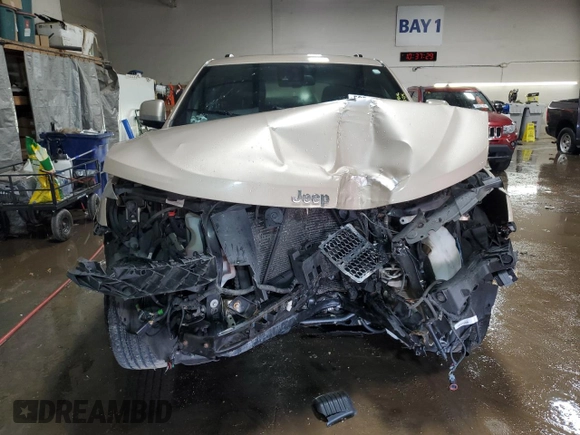 2015 Jeep Grand Cherokee Summit z VIN 1C4RJFJG1FC628532, wystawiony jako Copart lot #52546755 z przebiegiem 107 700 mil mil oraz Szkoda całkowita • Salvage title. Historia ofert i sprzedaży dostępna na DreamBid. Obrazek 5.