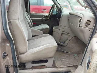2004 Chevrolet Astro z VIN 1GNEL19X14B103027, wystawiony jako IAAI lot #42238802 z przebiegiem 155 347 mil mil oraz . Historia ofert i sprzedaży dostępna na DreamBid. Obrazek 5.