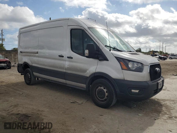 2023 Ford Transit Cargo z VIN 1FTYE1C89PKA17390, wystawiony jako Copart lot #83939214 z przebiegiem 76 099 mil mil oraz Szkoda całkowita • Salvage title. Historia ofert i sprzedaży dostępna na DreamBid. Obrazek 4.