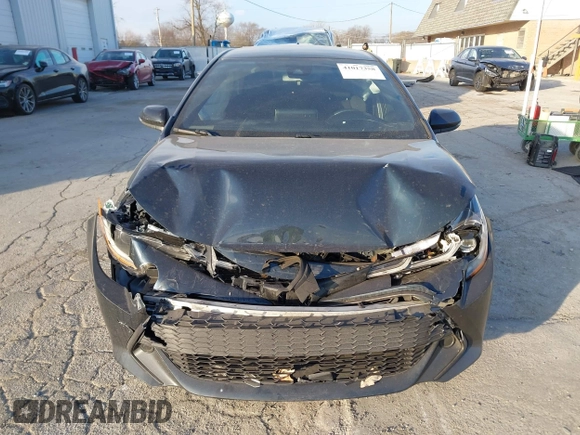 2021 Toyota Corolla Hatchback SE with VIN JTNB4MBE4M3105881, listed as a IAAI auction lot 41017358 with 109,532 mi miles. Bid and sale history available at carsss.com. Image 12.