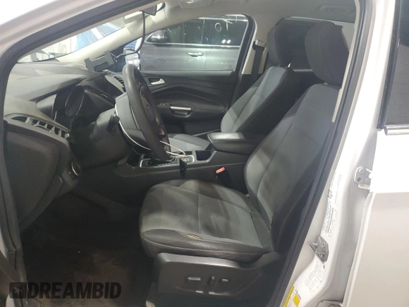 2019 Ford Escape SE z VIN 1FMCU9GD9KUA05798, wystawiony jako Copart lot #55701735 z przebiegiem 140 797 mil mil oraz Tytuł czysty. Historia ofert i sprzedaży dostępna na DreamBid. Obrazek 7.