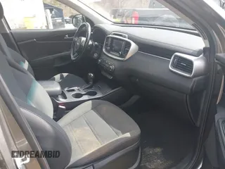 2018 Kia Sorento LX with VIN 5XYPGDA36JG403695, listed as a IAAI auction lot 42018100 with 111,059 mi miles. Bid and sale history available at carsss.com. Image 5.
