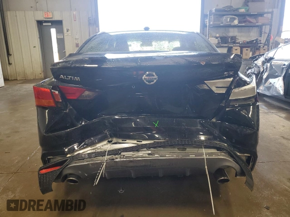 2019 Nissan Altima SR with VIN 1N4BL4CV8KC258935, listed as a Copart auction lot 70028694 with 97,267 mi miles and Salvage Title. Bid and sale history available at carsss.com. Image 6.
