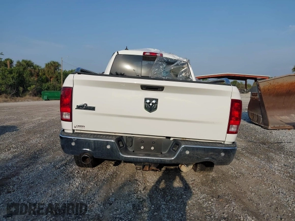 2016 Ram 1500 Big Horn z VIN 1C6RR6GT7GS101591, wystawiony jako IAAI lot #41857788 z przebiegiem 63 211 mil mil oraz . Historia ofert i sprzedaży dostępna na DreamBid. Obrazek 16.